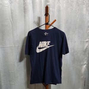 Nike T Shirt